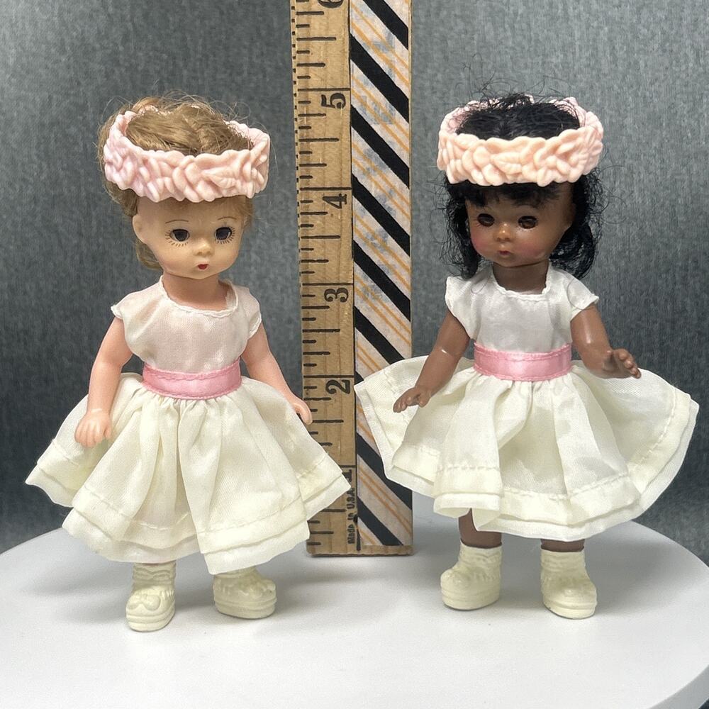 Madame Alexander Flower Girl Dolls 2pc Matching Dresses Headbands Sleep Eyes - Picture 2 of 8